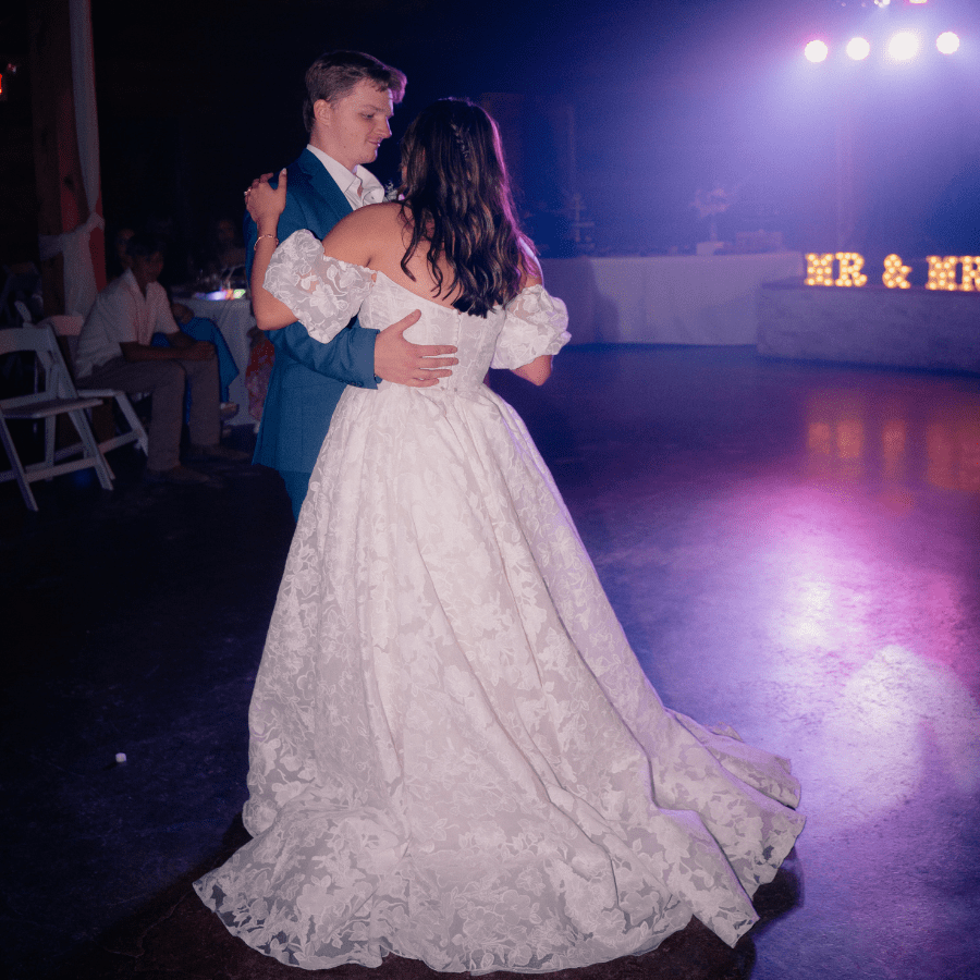Wedding at Geronimo Oaks in Seguin, Texas